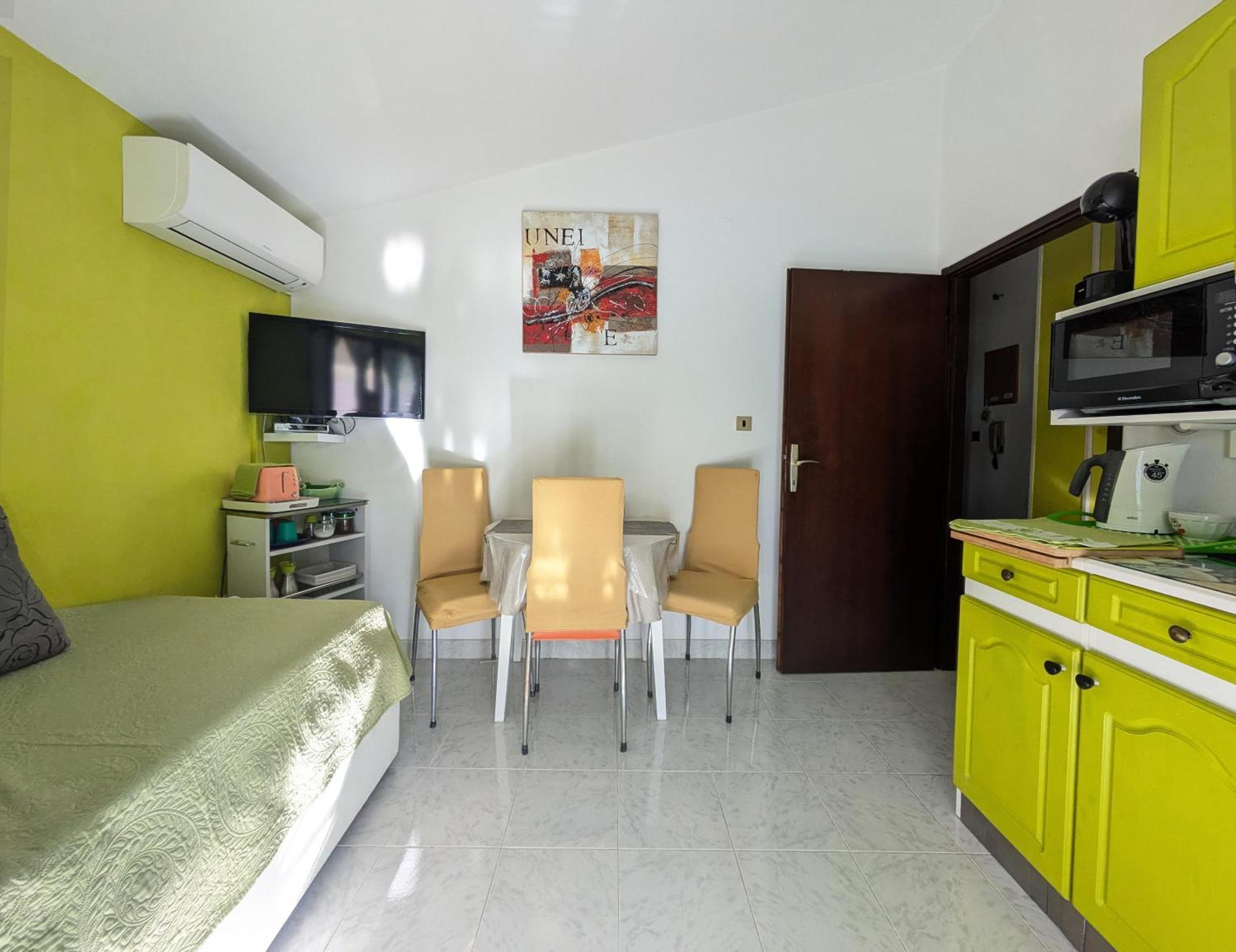 Ap Silvija Apartment Zadar Bagian luar foto